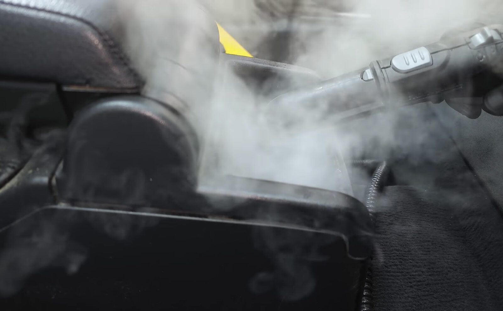 Nettoyage vapeur haute température des aérateurs de climatisation